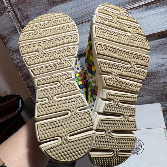 Skechers Colorful Woven Sneakers - Picture 6 of 7